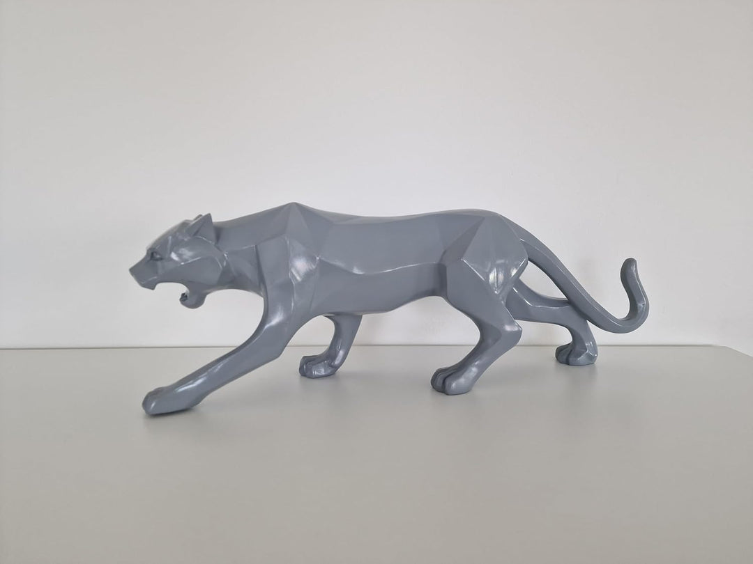 IDYL Moderne Skulptur Figur Resin Jaguar | silberfb. | Masse: 48x10,5x15 cm | Material: Polyresin (K