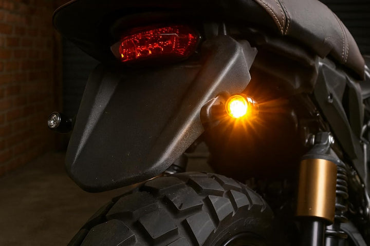 Simda Pro Led Motorrad Blinker mit Bremslicht Universal 3 in 1 Schwarz Quad ATV Super Optik und Schö