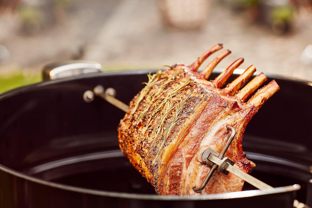 Weber Drehspiess für 57 cm Holzkohlegrills - Motorbetriebener Spiess für gleichmässiges Grillen von
