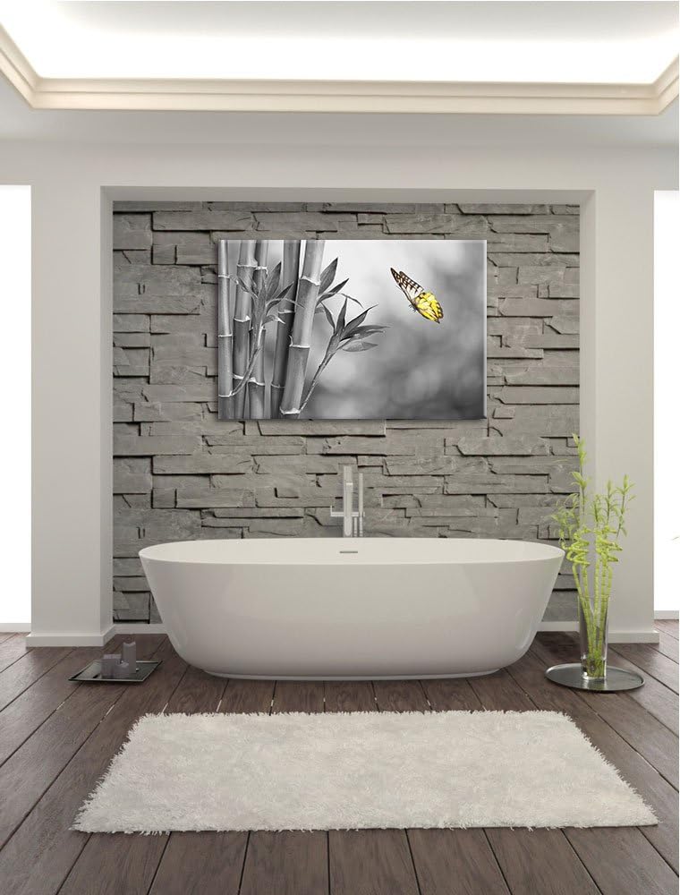 schöner Schmetterling vor Bambus schwarz/weiss Format: 100x70 auf Leinwand, XXL riesige Bilder ferti