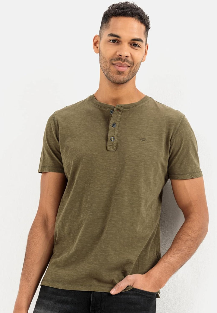 camel active Herren Kurzarm Henley T-Shirt mit Knopfleiste, Dunkel Oliv