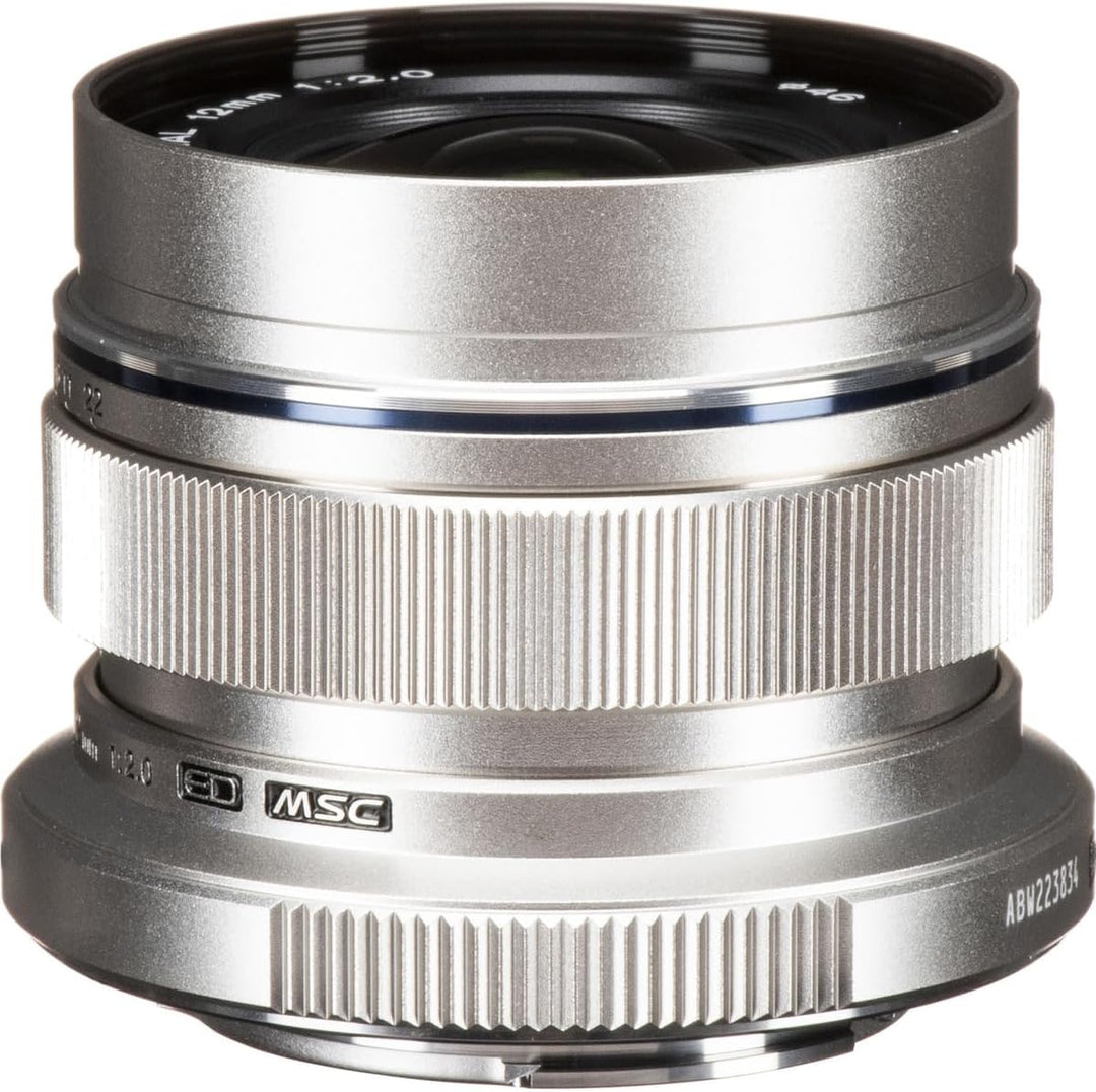 Olympus 12 mm f/2.0 Objektiv silber, silber