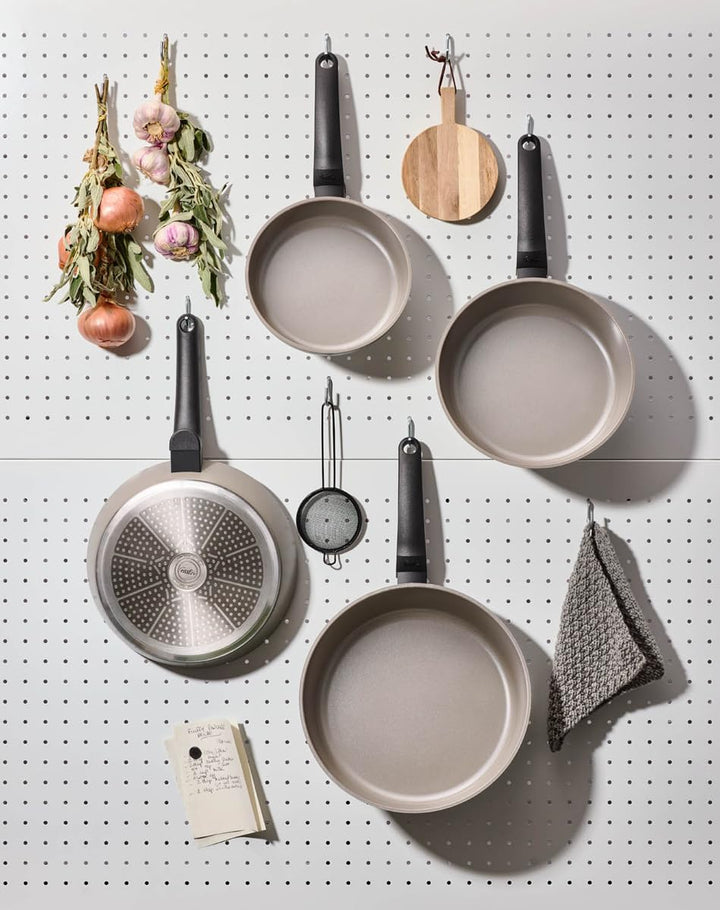 Fissler Ceratal Evo Classic Pfannen-Set 2-teilig (Ø 24 cm + Ø 28 cm, Warmgrau) – Keramikpfannen herg