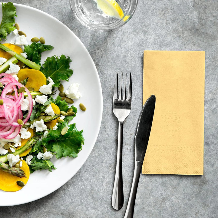 Tork 477882 Soft Lunchservietten Champagner 1/8 Falz / 3-lagige, vorgefaltete Servietten für kleine