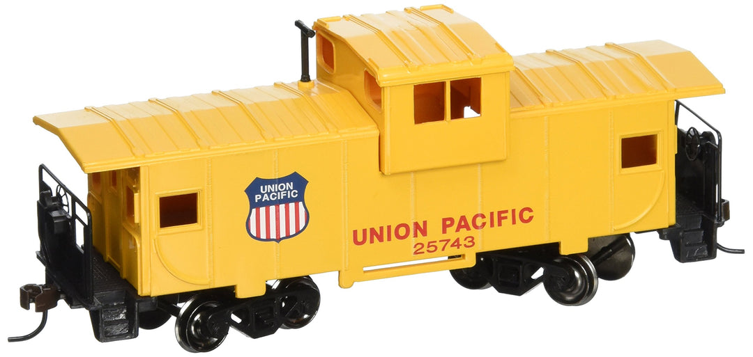Bachmann 17701 H0 Silver Series(R) 36' Wide Vision Caboose; Union Pacific