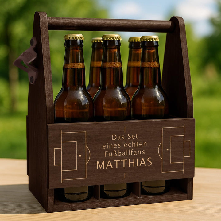 Maverton Bierträger für 6 Flaschen 0,5L mit Gravur - Männerhandtasche mit Flaschenöffner - Grösse: 2