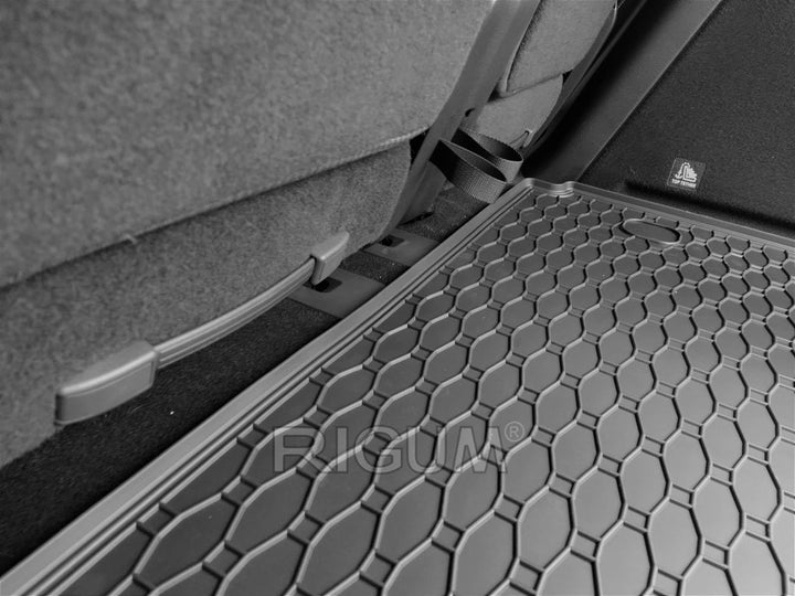 Gummi Kofferraummatte passend für VW Caddy ab 11/2020/Ford Tourneo Connect ab 5/2022 (ausser Maxi/Gr