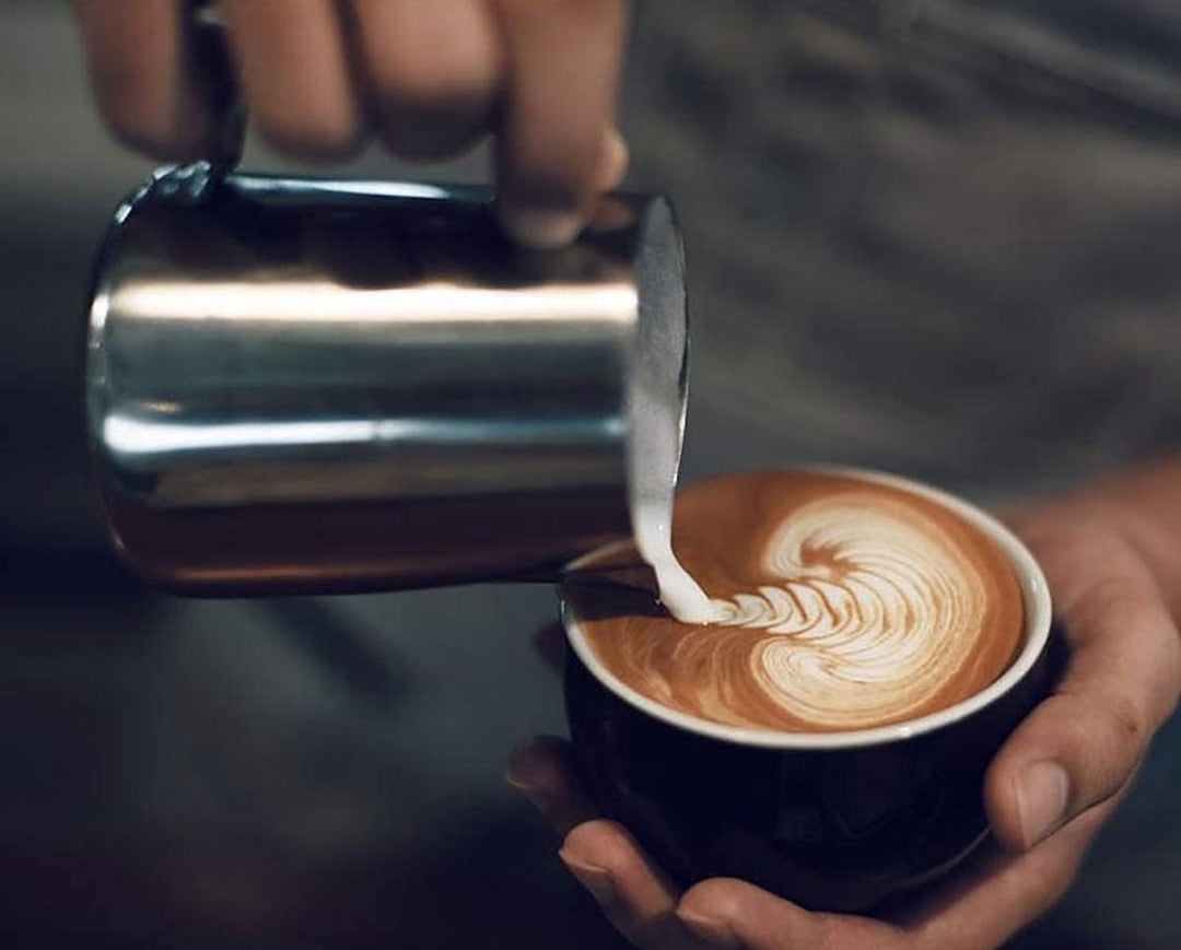 WUWEOT 2 Stück 350 & 600ml Milchkännchen Edelstahl Milch Pitcher Milchaufschäumkännchen Milchaufschä