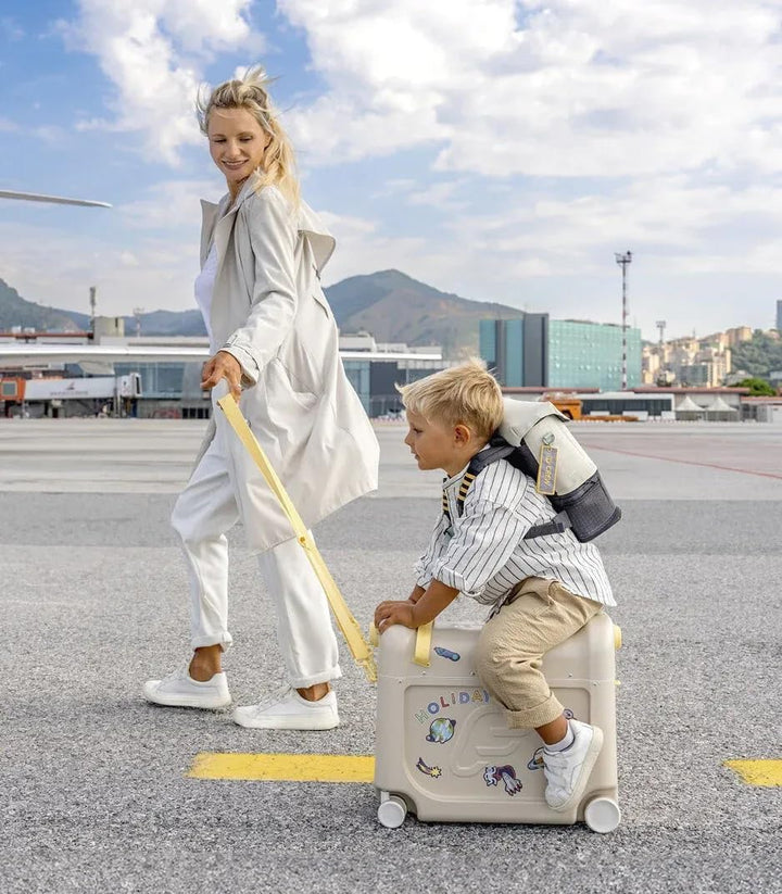 Stokke JetKids BedBox, Moonglow White - Aufsitzkoffer für Kinder von 2-7 Jahren (bis 35 kg) - Lässt