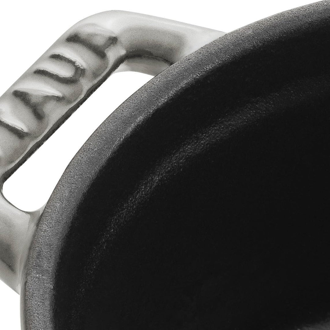 Staub 40500-106-0 Mini Cocotte, rund mit Deckel 10 cm, 0,25 L, induktionsgeeignet, mit mattschwarzer