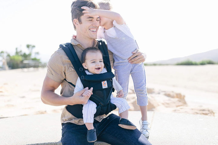 Ergobaby Babytrage für Neugeborene ab Geburt bis 20kg, 4in1 Omni 360 Cool Air Mesh Kindertrage Trage