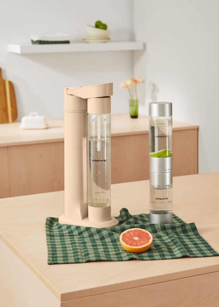 CREATE/SODA MAKER STUDIO/Wassersprudler 1L Sand + Doppelflasche 500ml + 350ml / Keine CO2-Flaschen e