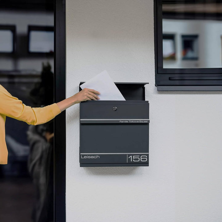 Metzler Briefkasten Anthrazit RAL7016 mit Zeitungsfach - Personalisiert Laser Gravur - Postkasten mi