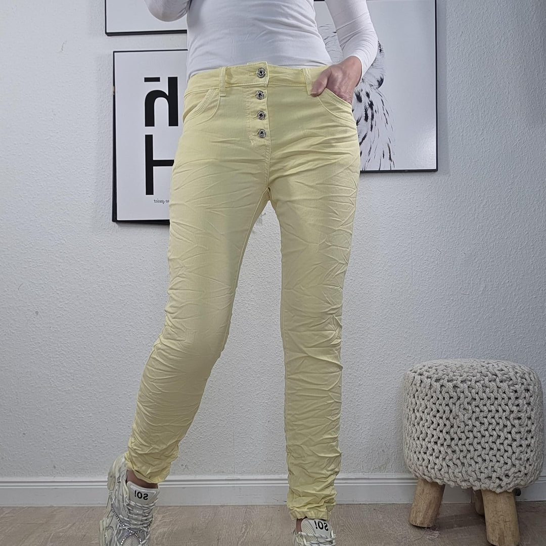 Jewelly Stretch Jeans| im Baggy Boyfriend Schnitt| Damen Hose mit dekorativer Knopfleiste| Perfekter