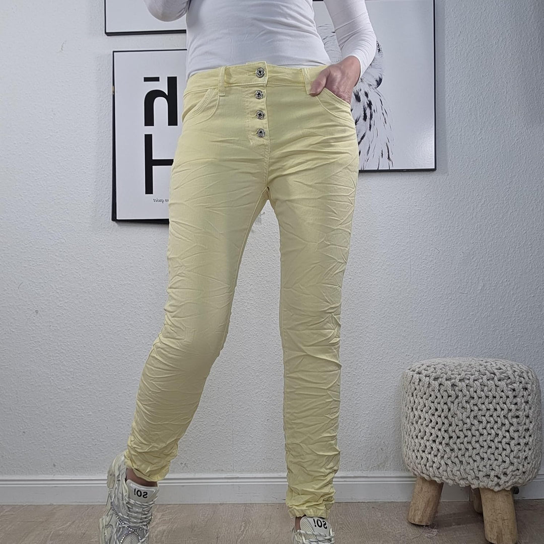 Jewelly Stretch Jeans| im Baggy Boyfriend Schnitt| Damen Hose mit dekorativer Knopfleiste| Perfekter