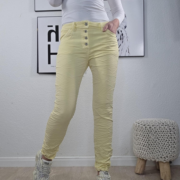 Jewelly Stretch Jeans| im Baggy Boyfriend Schnitt| Damen Hose mit dekorativer Knopfleiste| Perfekter