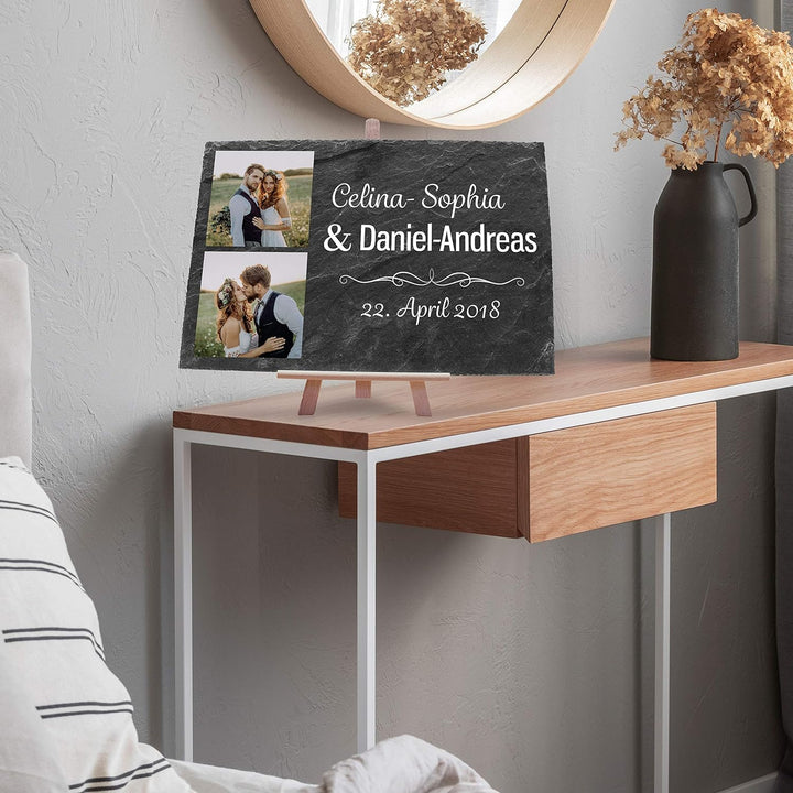 wandmotiv24 Schiefertafel Hochzeit mit Staffelei, Personalisierbar Digitaldruck 2 Farb-Fotos + Vorna