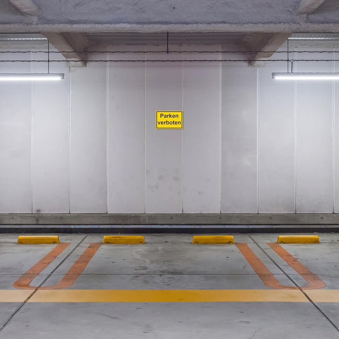 5 Stück Parken verboten Schild 20 x 30 cm aus stabiler PVC Hartschaumplatte 3mm Parkplatzschild mit