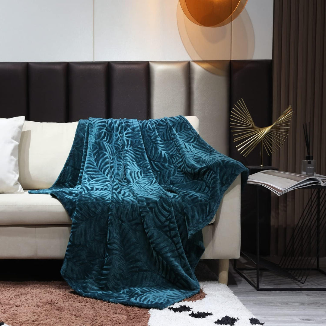SOCHOW Flanell Fleecedecke mit 3D-Blattmuster, leichte, superweiche, gemütliche Plüsch-Bettdecke/Sof