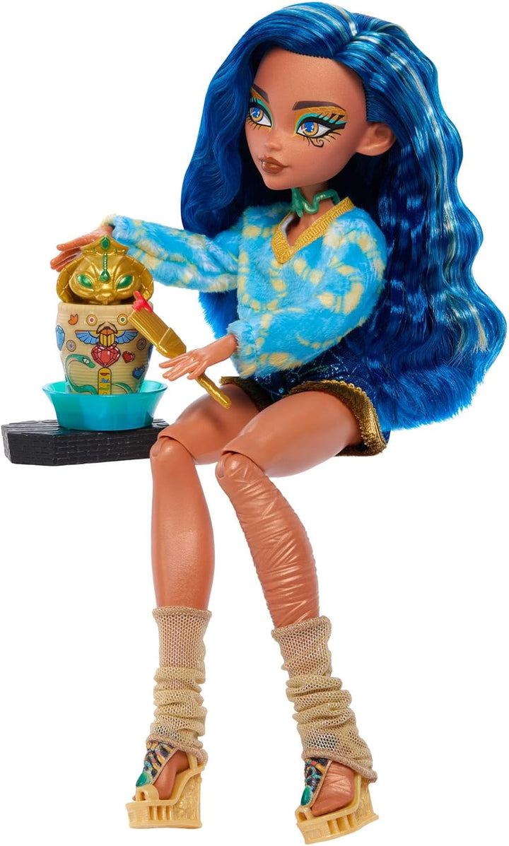 Monster High Self-Scare Secrets Cleo De Nile-Puppe und Zubehörset mit 13 realistischen Überraschunge