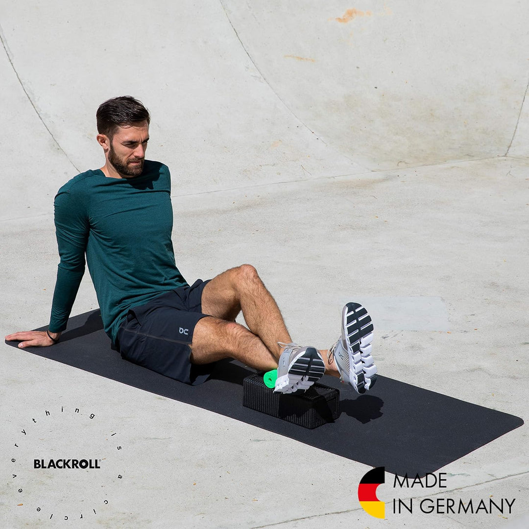 BLACKROLL® BLOCK - das Original. Yoga-Block mit abgestimmtem Faszien-Ball und kleiner Faszien-Rolle