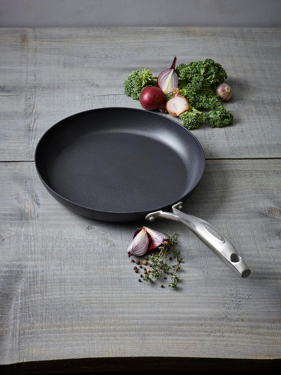 SCANPAN SC68002003 Pro IQ Antihaft-Pfanne, Schwarz 20 cm Mit Hülle, 20 cm Mit Hülle