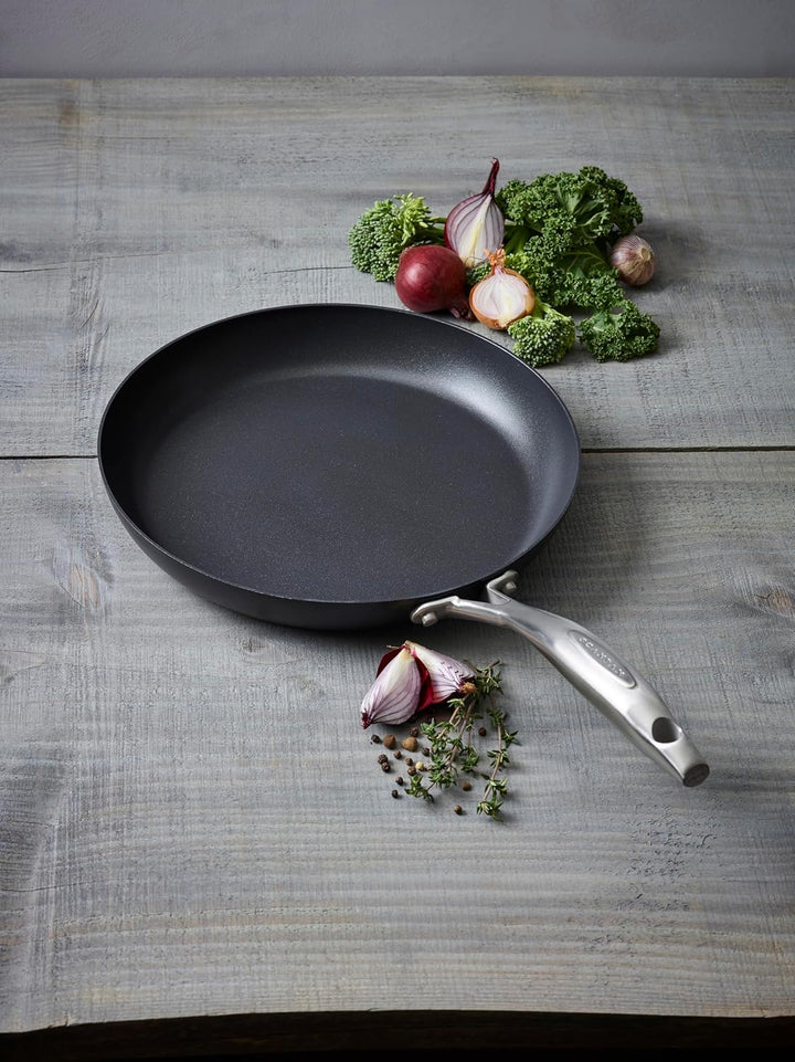 SCANPAN SC68002003 Pro IQ Antihaft-Pfanne, Schwarz 20 cm Mit Hülle, 20 cm Mit Hülle