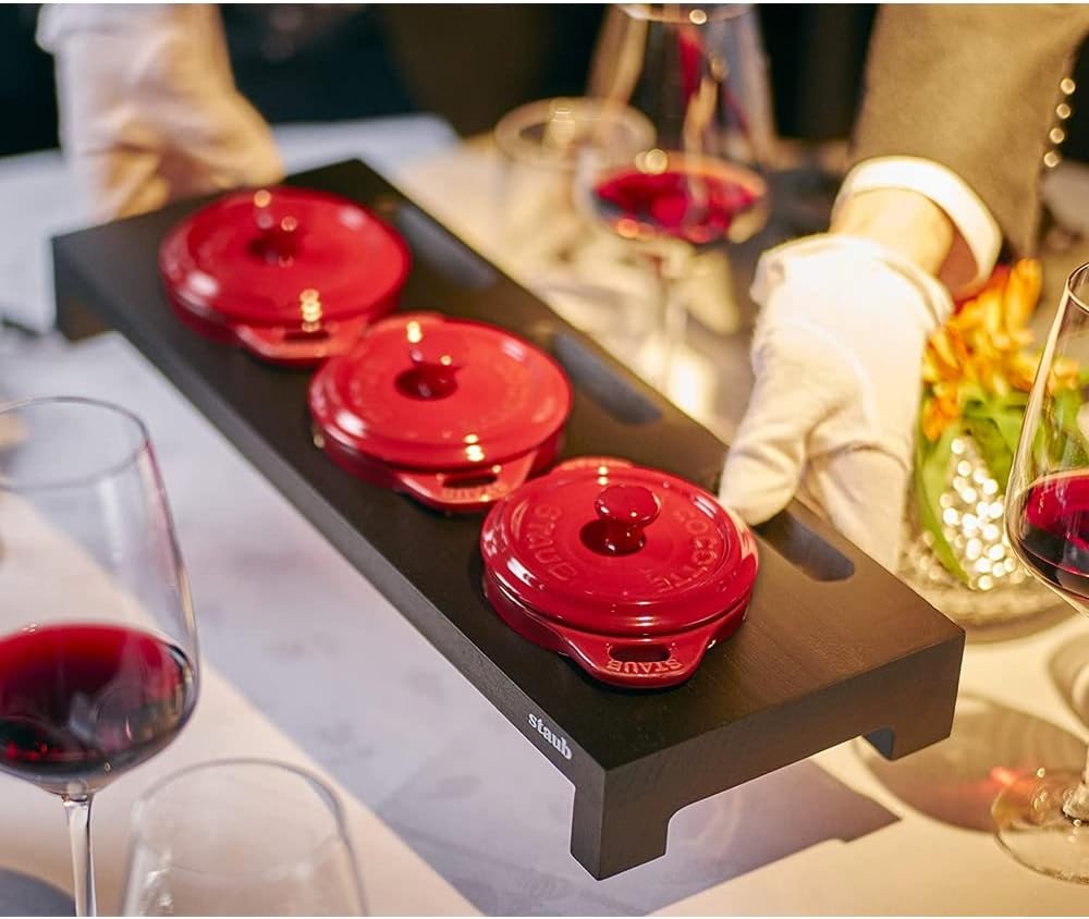 Staub 40509-374-0 Servierbrett, für 3 Mini Cocottes, Schwarzes Holz, 42 x 16 x 5 cm 42 x 16 x 5 cm S