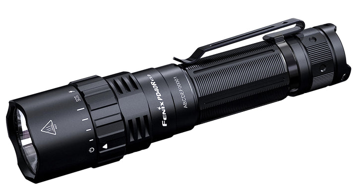 FENIX PD40R v3.0 wiederaufladbare Taschenlampe mit grosser Reichweite