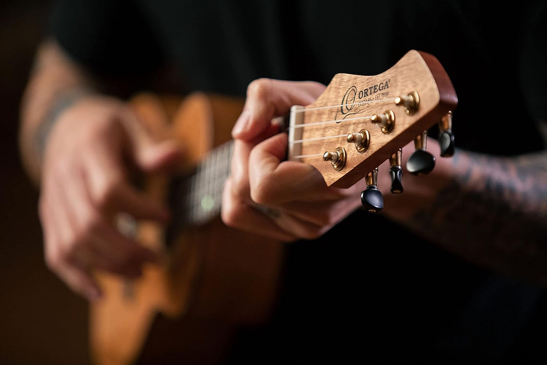 Ortega Guitars Konzert Ukulele akustisch - Horizon Series (Video) - reversed headstock - inklusive G