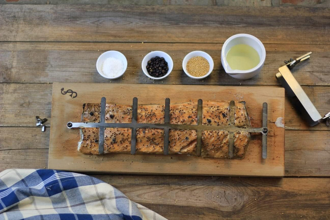 Flammlachsbrett aus Buche EXTRABREIT für die Feuerplatte, leckerer Feuerlachs vom Original Räucherbr