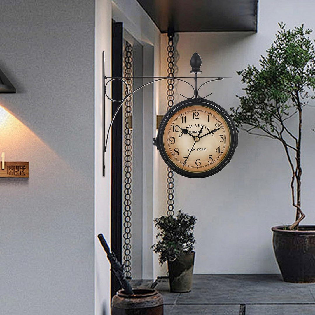 Syfunlv Vintage Bahnhofsuhr,Zweiseitige Wanduhr,21,8 * 21,8 cm,Wetterfest, Runde Wanduhr für Garten,
