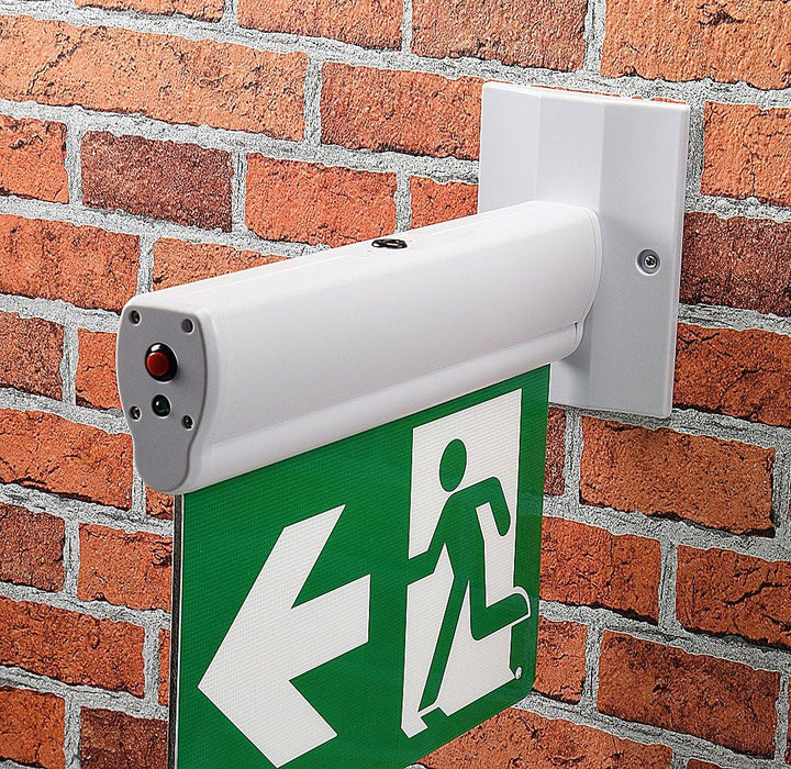 ChiliTec Fluchtwegleuchte IP65 3in1 nach EN-61547 Version Montage an Wand Decke Ausleger LED Notbele