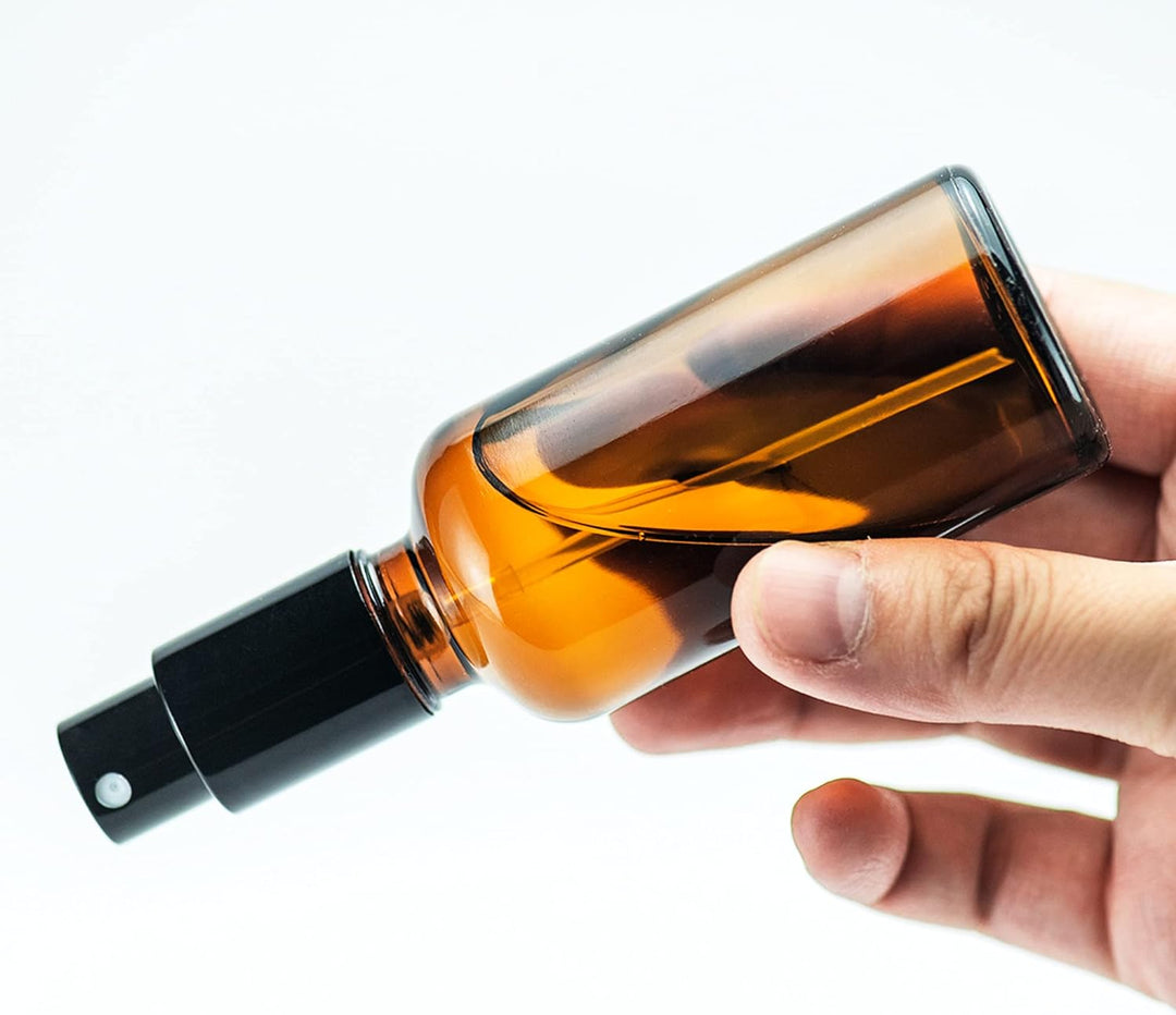 YIZHAO Braun Sprühflasche 50ml, Sprühflasche Klein Glas mit Zerstäuber, für Ätherisches Öle, Kosmeti
