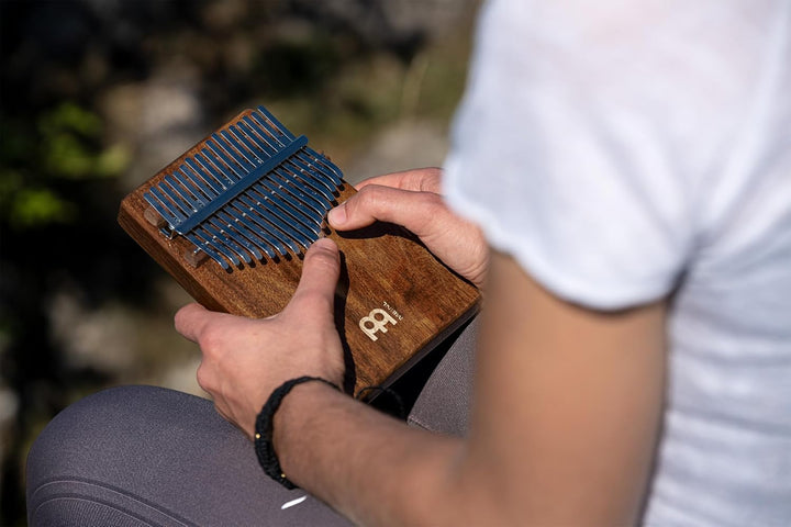 Sonic Energy Kalimba – Daumenklavier mit 17 Tönen in C-Dur – Fingerpiano aus solider Akazie inkl. St