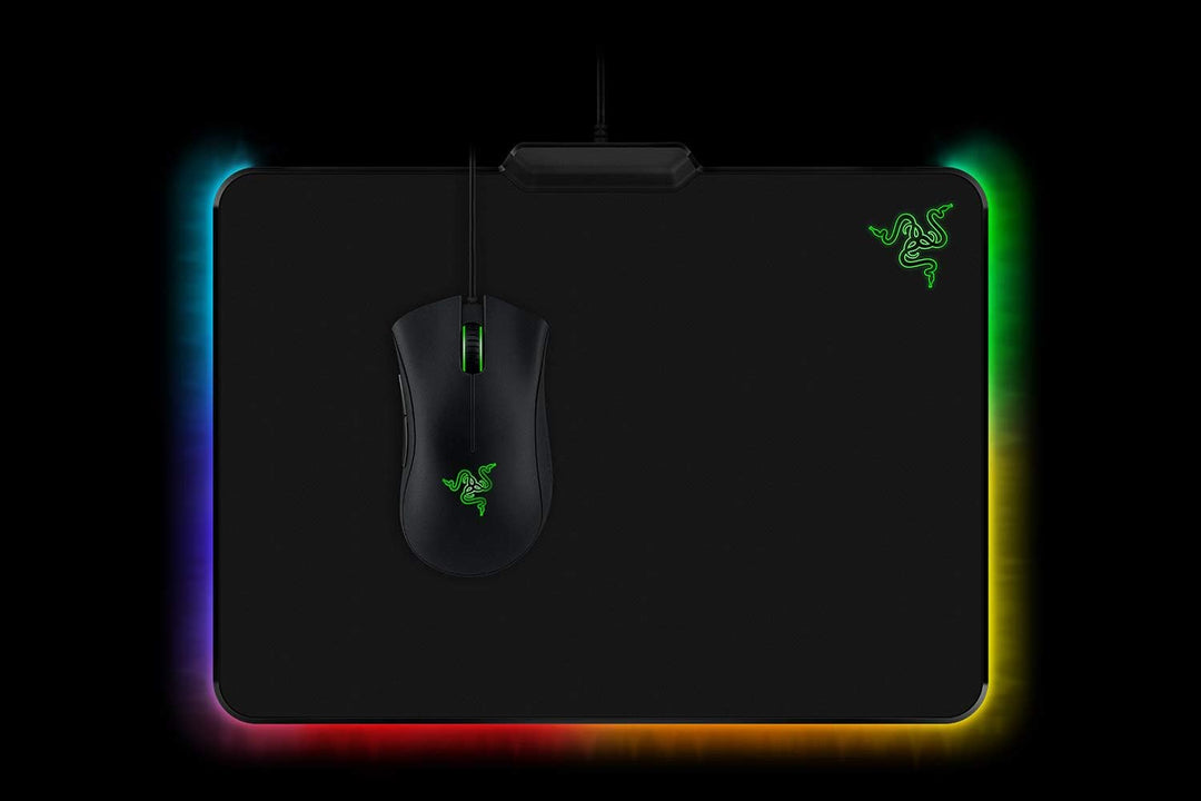 Razer Firefly Soft - Weiches Gaming Maus-Pad (feste Struktur RGB Chroma Beleuchtung, Mauspad für pro