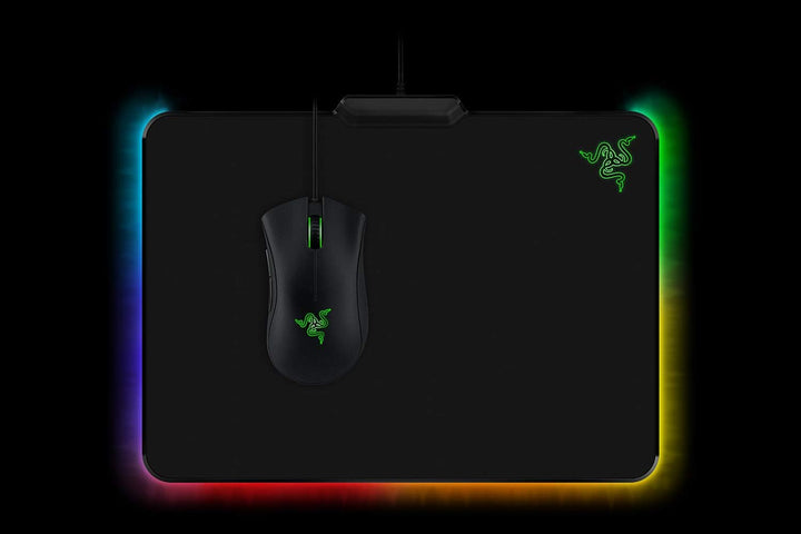 Razer Firefly Soft - Weiches Gaming Maus-Pad (feste Struktur RGB Chroma Beleuchtung, Mauspad für pro