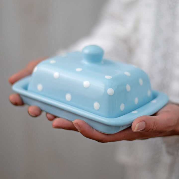 City to Cottage - Butterdose Keramik | Hellblau und Weiss | Polka Dots | Handgemacht | 250 Gramm Ker