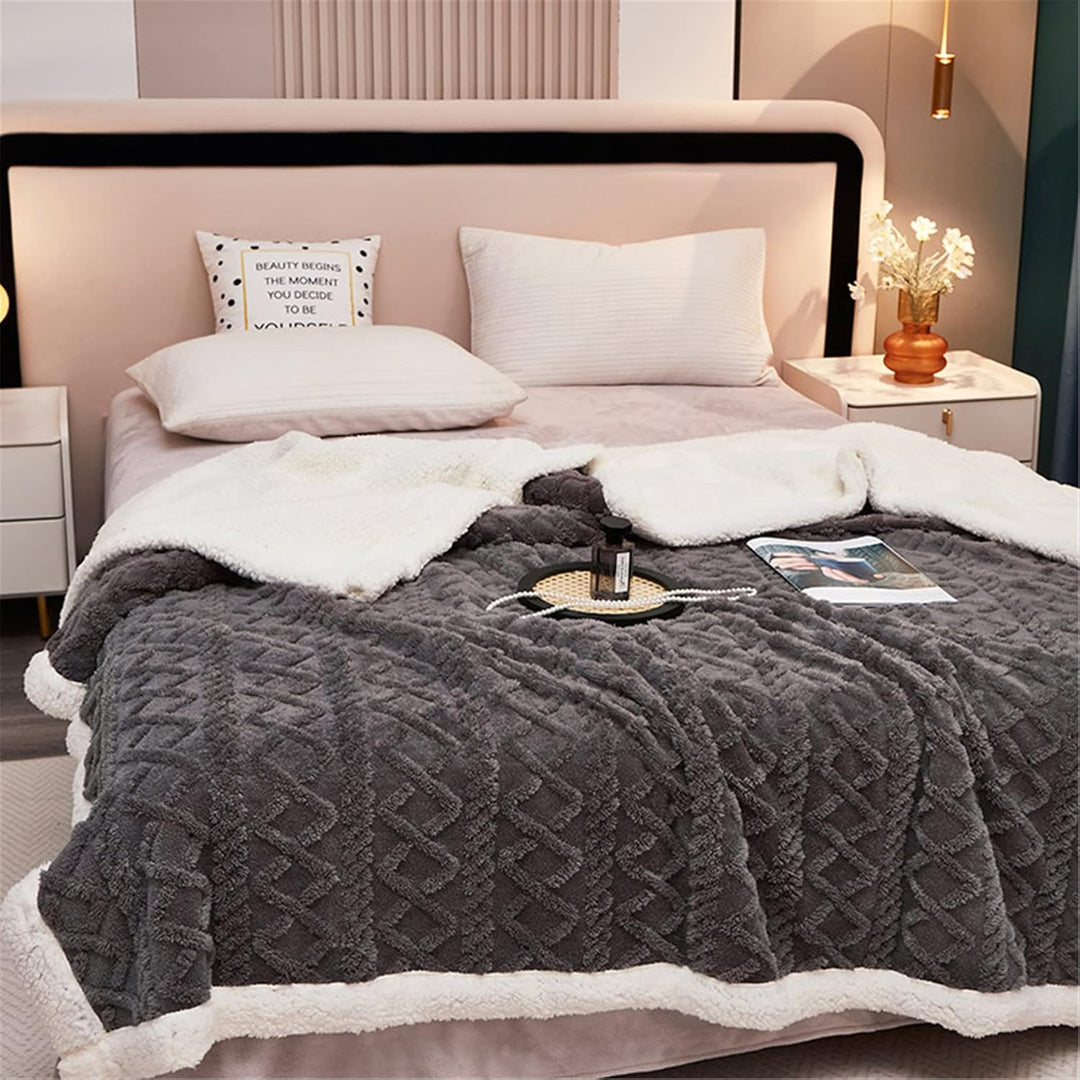 Flauschige Sherpa Kuscheldecke - hochwertige Schafdecke, super weiche Fleecedecke als Sofadecke, Tag