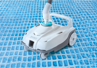 INTEX 28006E ZX100 Auto-Poolreiniger | inklusive 3,8 cm Konverter und 6,3 m verhedderungsfreier Schl