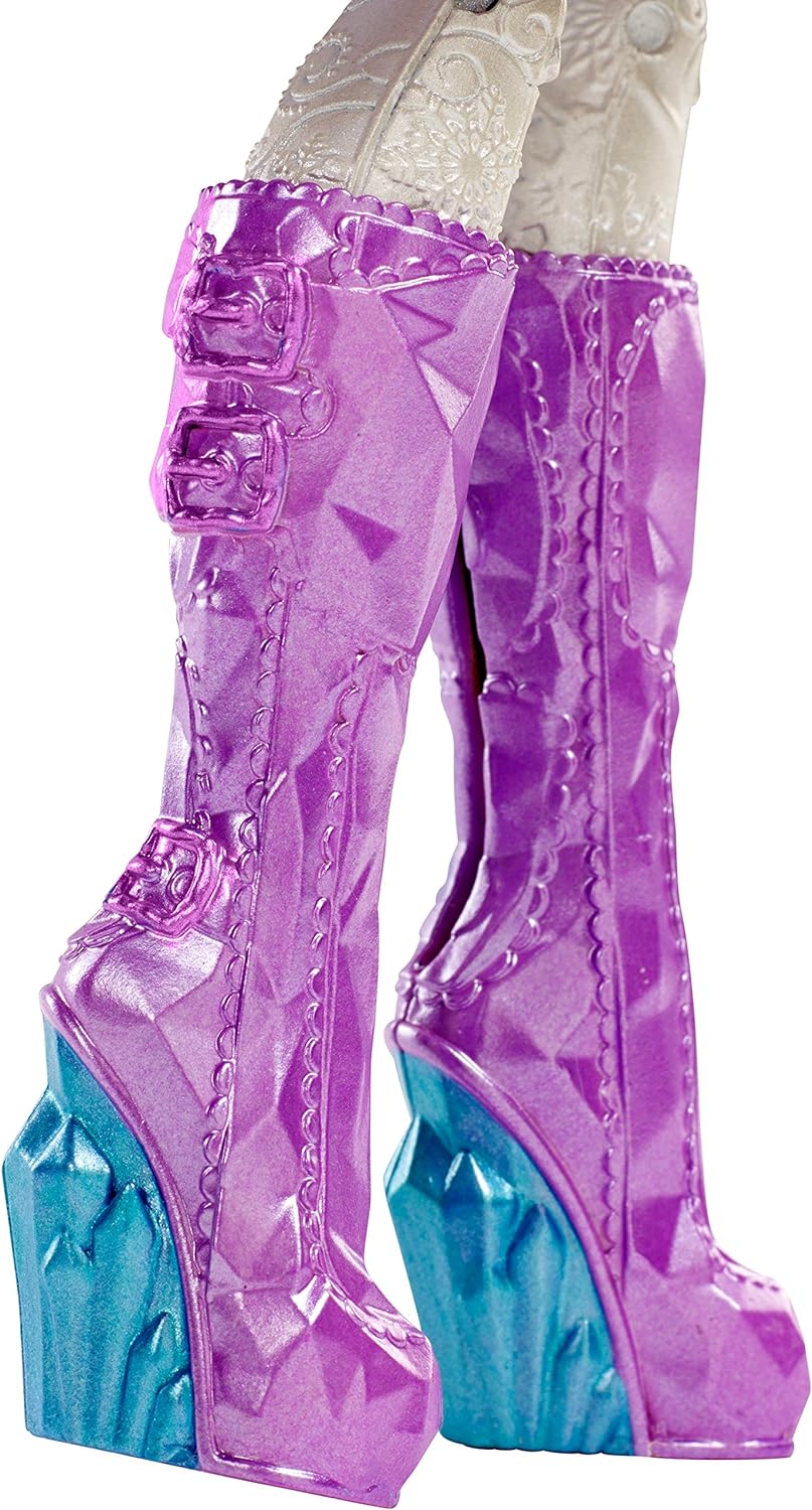 Mattel Ever After High DPG87 - Ewiger Winter Maddie