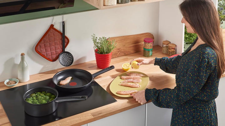Lagostina Rigenera Green Wok Antihaftbeschichtung aus 100% recyceltem Aluminium Ø 28 cm, Induktionsp
