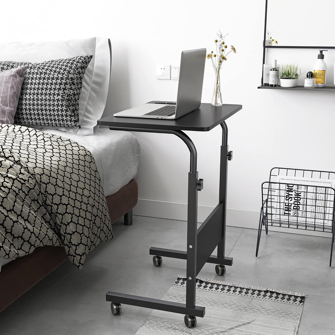 SogesHome Höhenverstellbarer Laptop-Tisch mit Rollen, Mobiler Computertisch/Beistelltisch für Sofa,