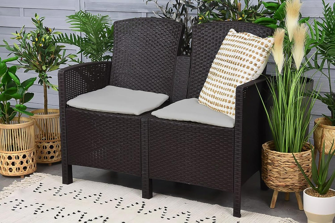 Dmora Urano-Lounge, Gartenmöbel-Set mit Kissen, für den Innen-und Aussenbereich, 100% Made in Italy,