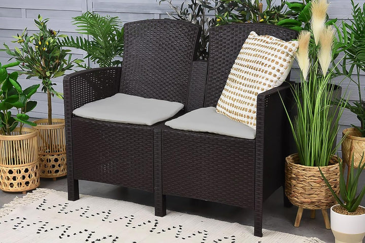 Dmora Urano-Lounge, Gartenmöbel-Set mit Kissen, für den Innen-und Aussenbereich, 100% Made in Italy,