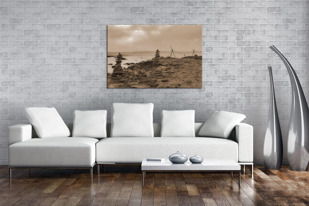 deyoli steiniger Strand in Zypern Effekt: Sepia, Format: 80x60 als Leinwandbild, Motiv fertig gerahm