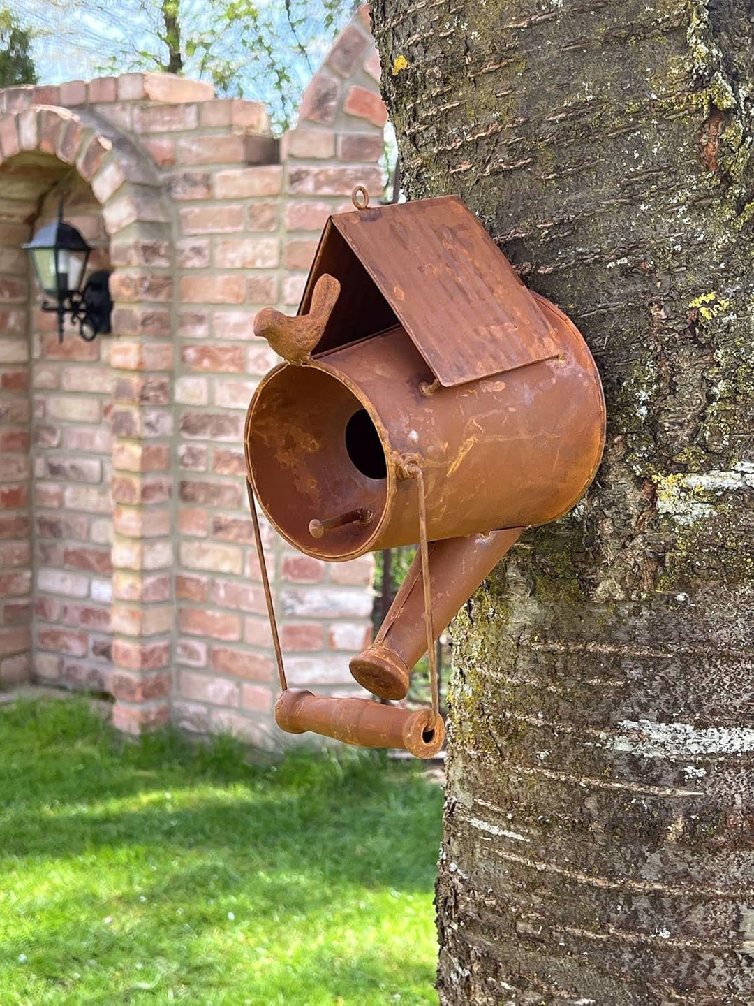 DanDiBo Vogelhaus zum Aufhängen Edelrost Deko Rost Giesskanne Wetterfest 96424 Nistkasten Futterstat