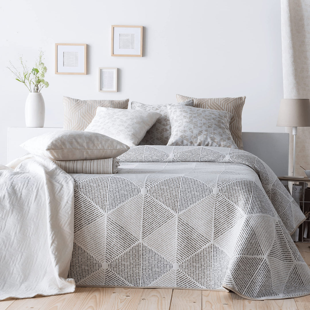 VIALMAN Leichte Tagesdecke Sofia 27 für Doppelbett von 180 und 200 cm, Tagesdecke für Betten mit 180