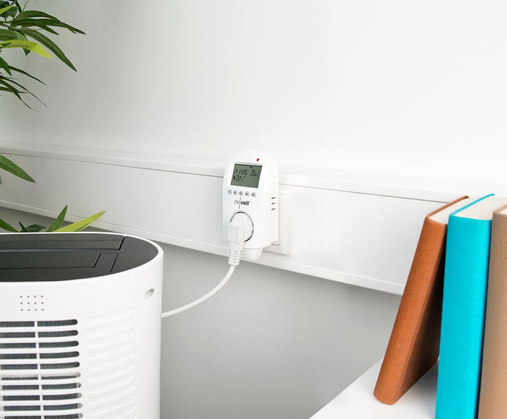 revolt Steckerthermostat: Digitales Steckdosen-Thermostat für Heiz- & Klimageräte, 3.680 Watt (Frost