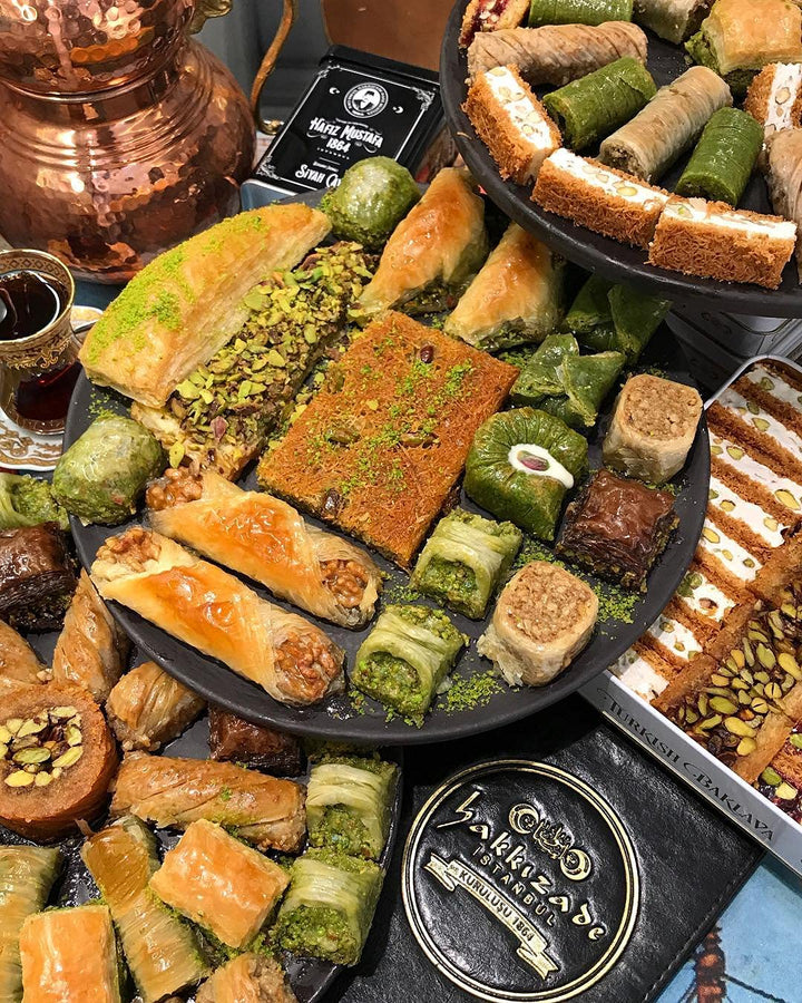 Hafiz Mustafa 1864 Istanbul Baklava Gebäckdose – Gebackene Baklava Dessertsnacks aus frischen Phyllo